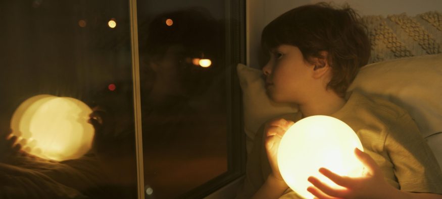 Energia-transparente-luz-para-hogares-scaled.jpg